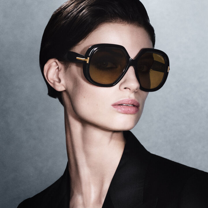 EYEWEAR